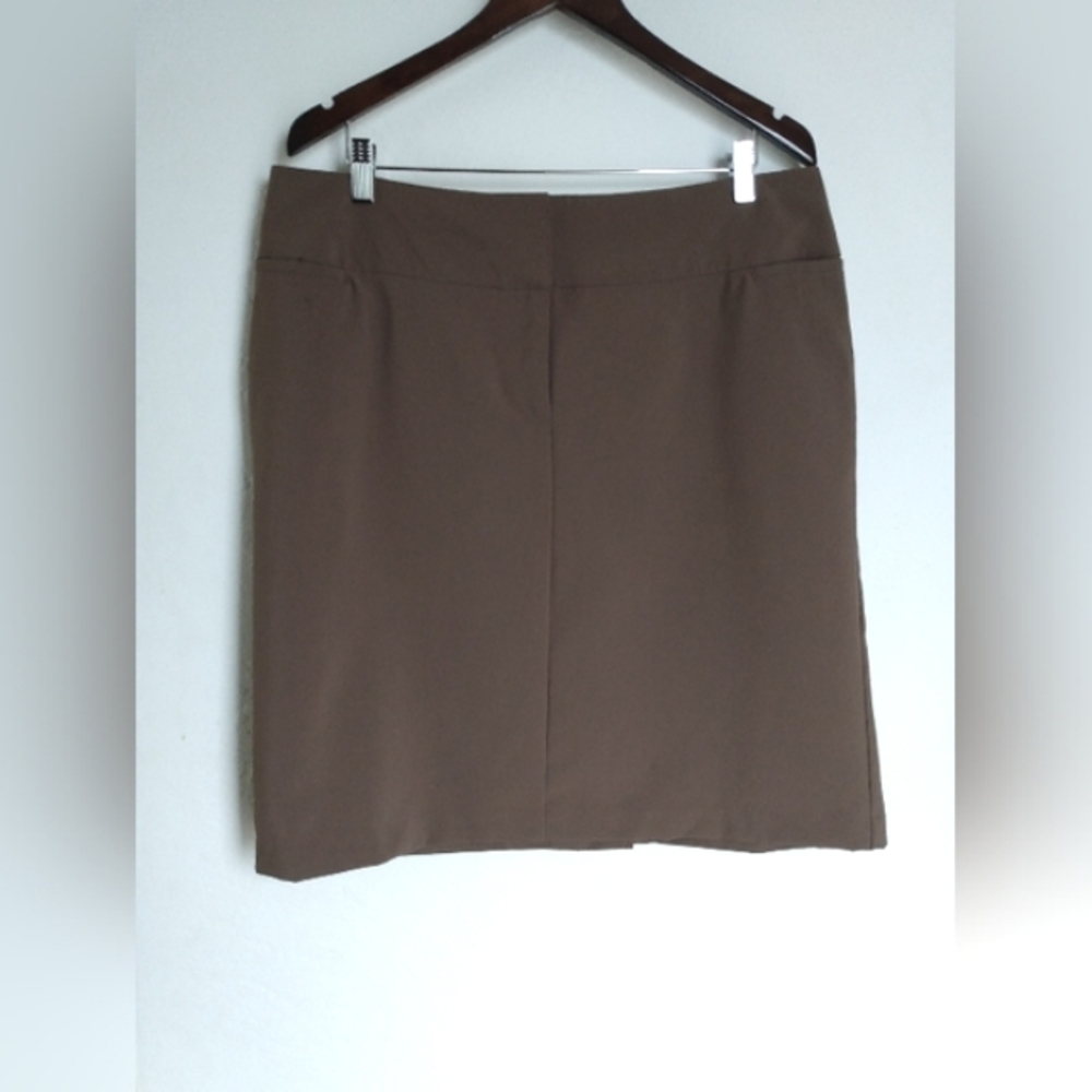 NY&Co Brown Straight Hem Skirt, Size 16